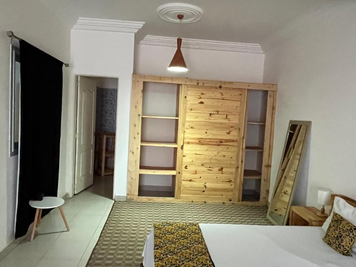 ダカール Les 5 Lanternes By Clara Bed & Breakfast エクステリア 写真